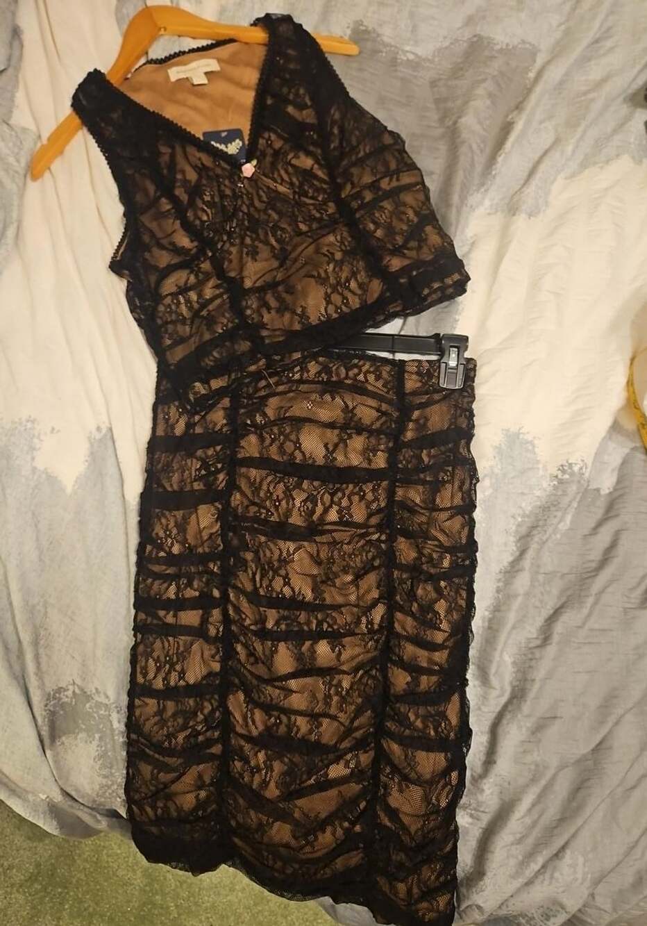 Monteau Los Angeles Black Lace Ruched Two-Piece Set Dress - Picture 4 of 9